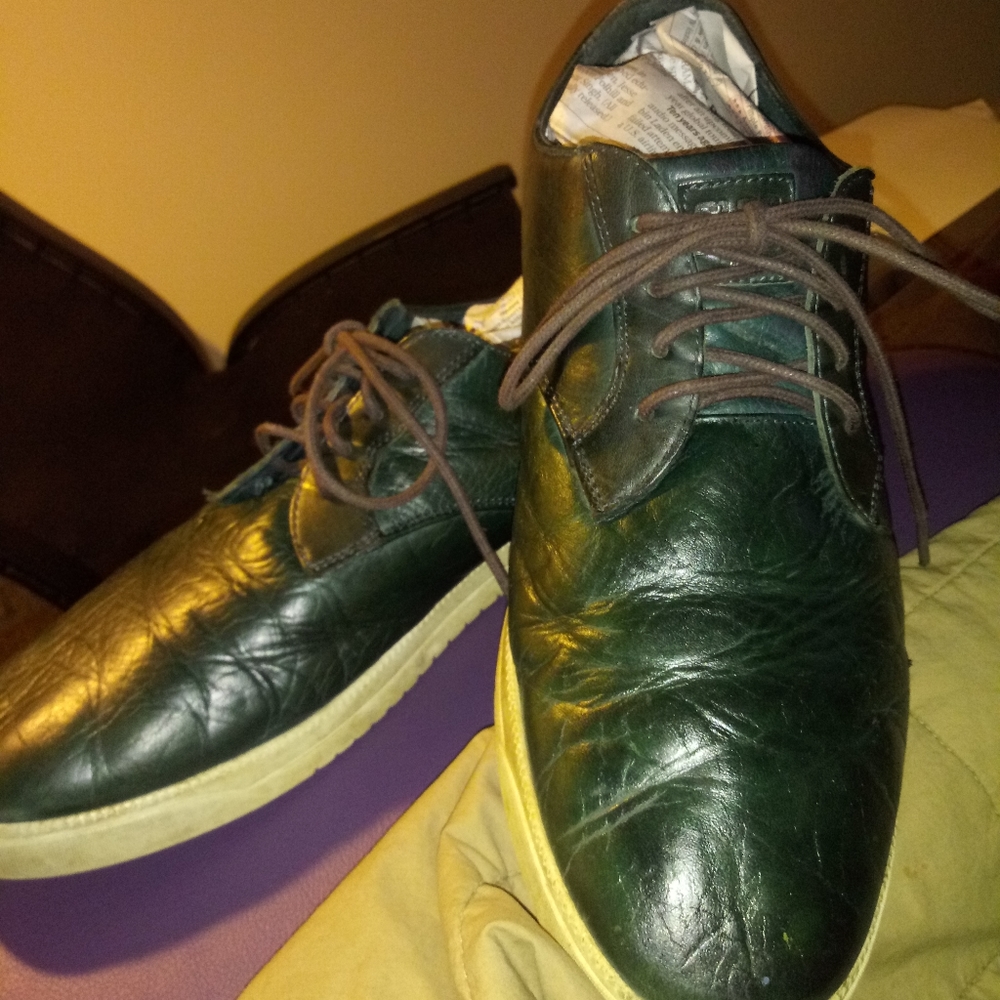 Men's casual shoes